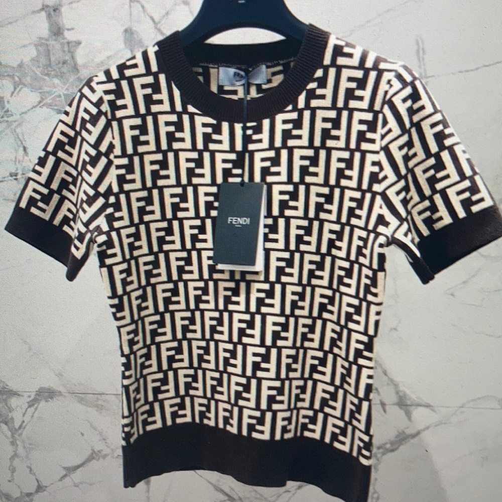 Fendi Fashion Short sleeve size small